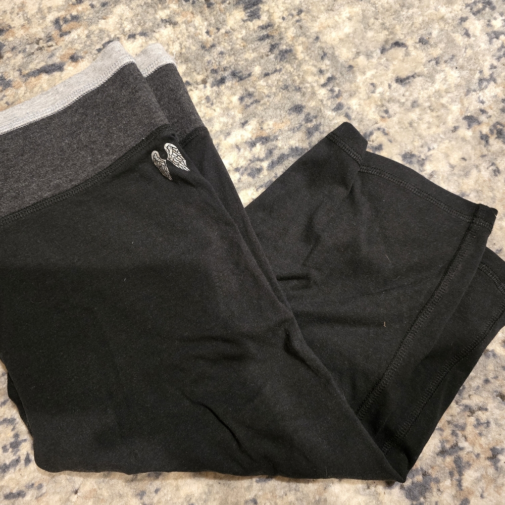 Victoria's Secret Black and Gray Capri Knee Length Leggings